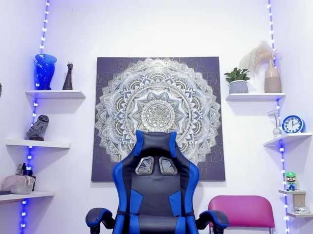 AuroraRinaldi's BongaCams show and profile