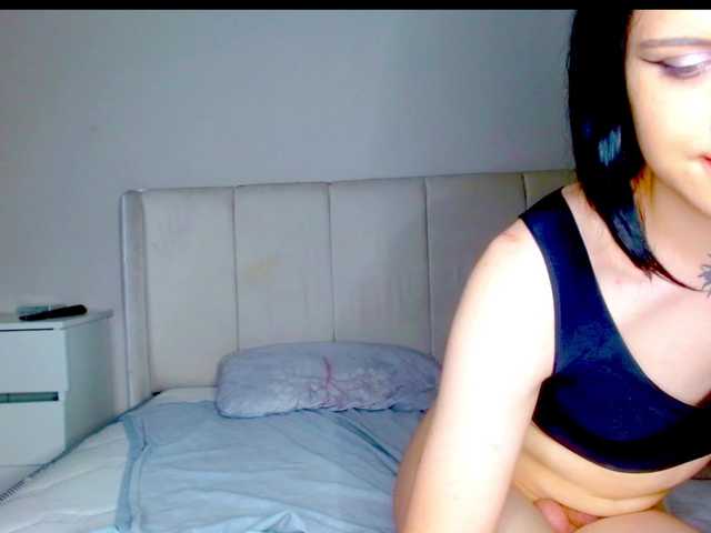 Flora483 live webcam show