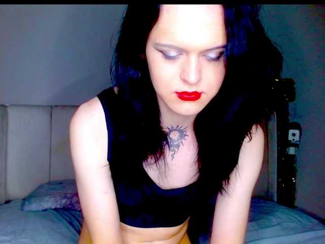 Flora483 live webcam show