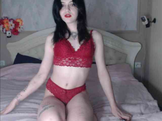 Flora483 Live Webcam on BongaCams