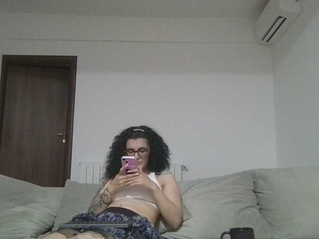Selenmaison21 live cam on BongaCams