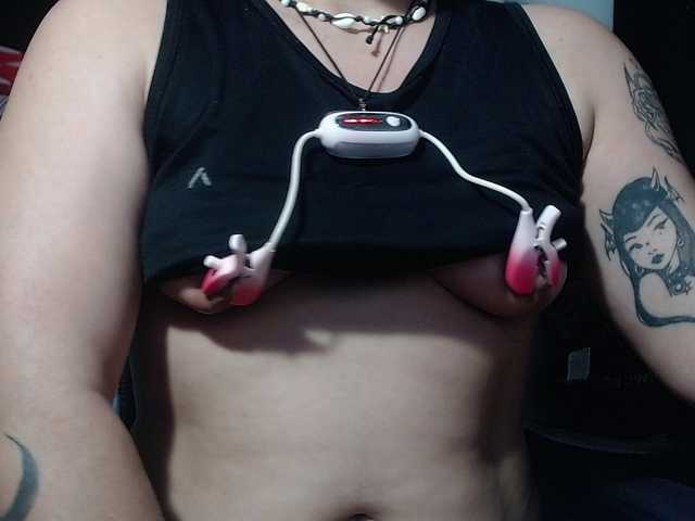 franki-reich live cam on BongaCams