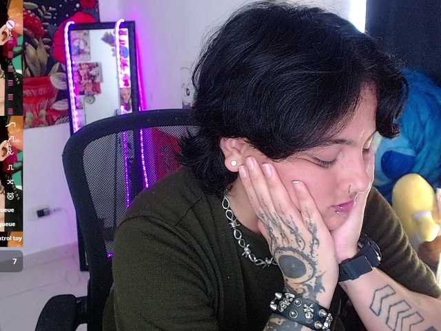 franki-reich live cam on BongaCams