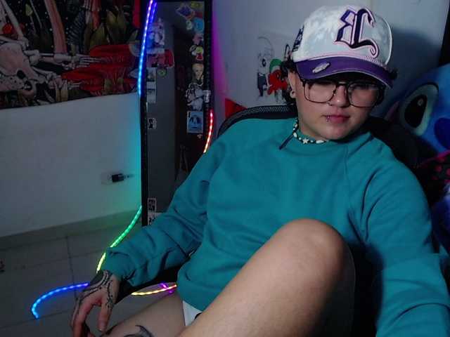 franki-reich live cam on BongaCams