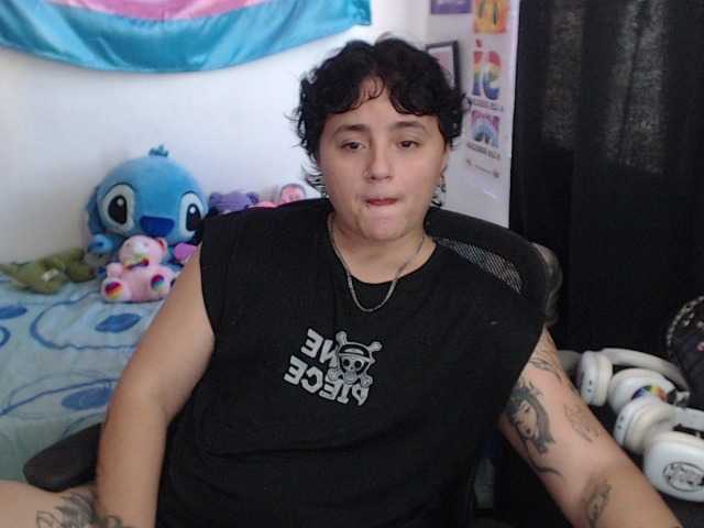 franki-reich live cam on BongaCams