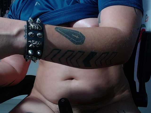franki-reich live cam on BongaCams