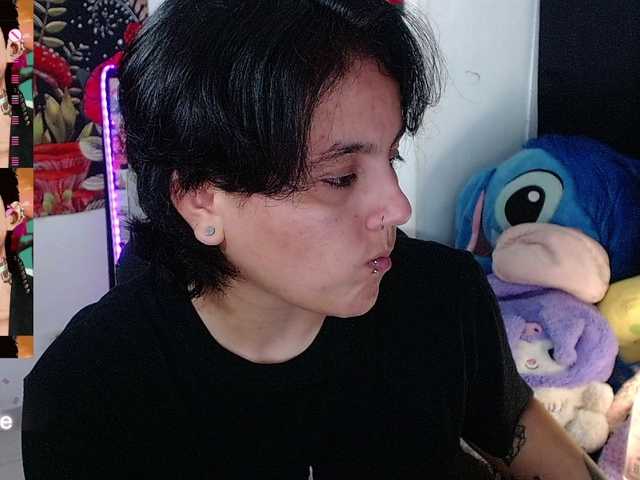 franki-reich live cam on BongaCams