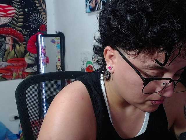 franki-reich live cam on BongaCams