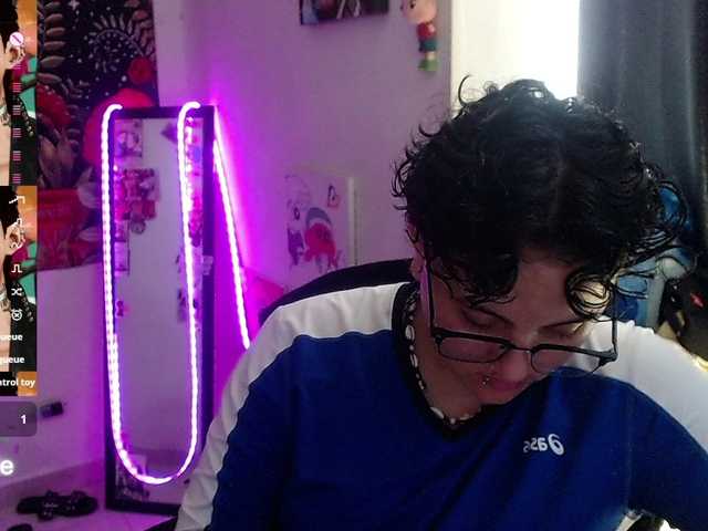 franki-reich live cam on BongaCams