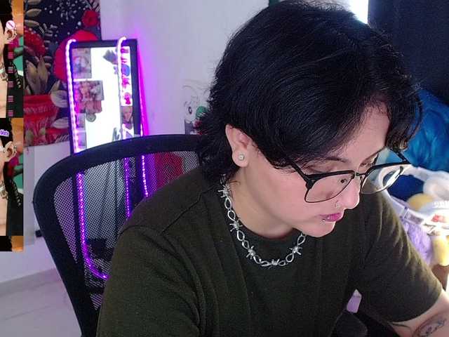 franki-reich live cam on BongaCams