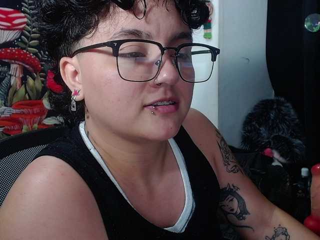 franki-reich live cam on BongaCams