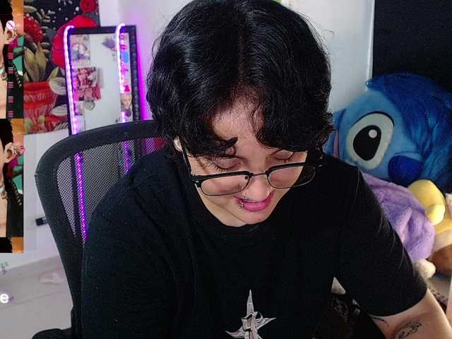 franki-reich live cam on BongaCams