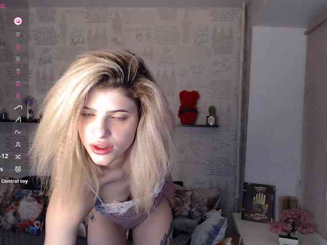 DeirdreCartland webcam