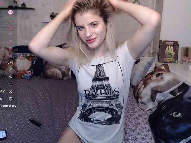 DeirdreCartland webcam