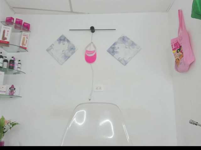 curvylattina live cam on BongaCams