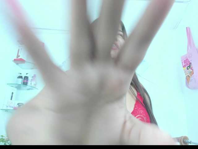 curvylattina live cam on BongaCams