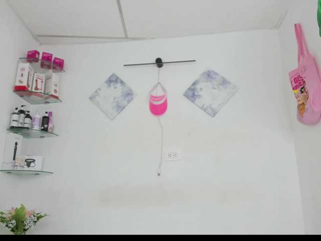 curvylattina live cam on BongaCams