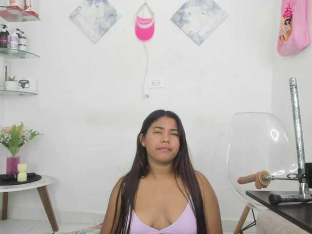curvylattina live webcam show