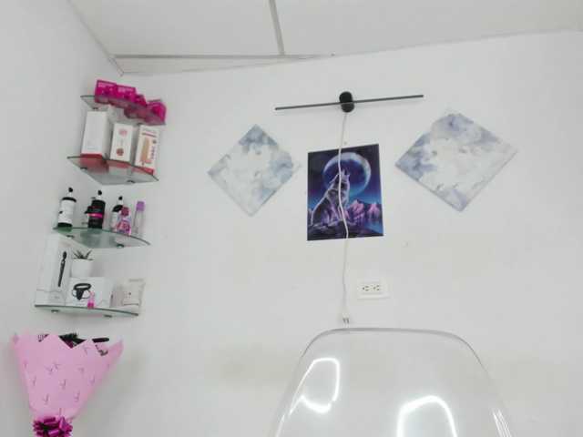 curvylattina live cam on BongaCams
