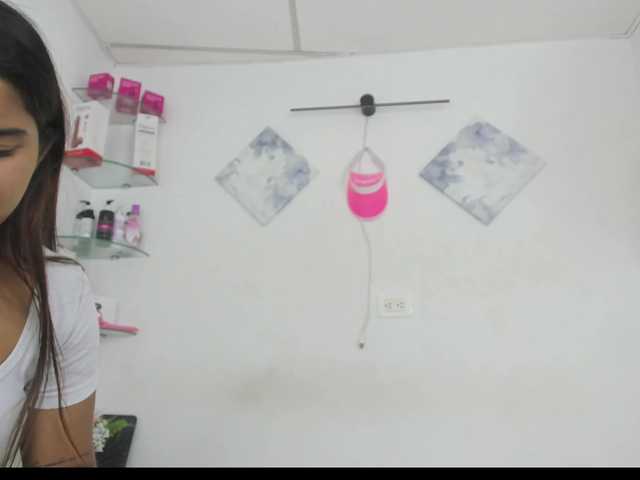 curvylattina live cam on BongaCams