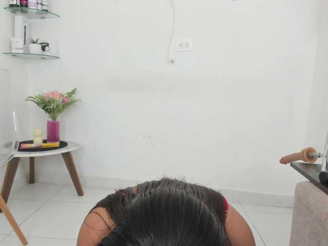 curvylattina live cam on BongaCams