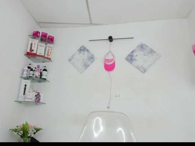 curvylattina live cam on BongaCams
