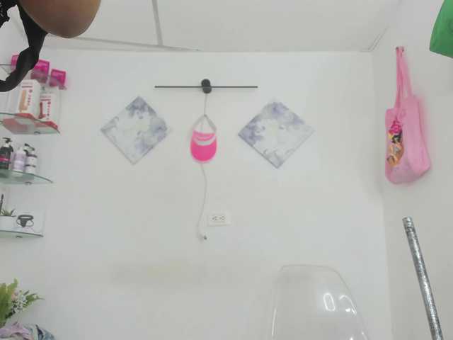 curvylattina live cam on BongaCams