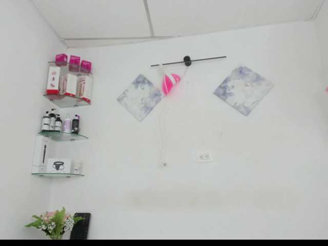 curvylattina live cam on BongaCams