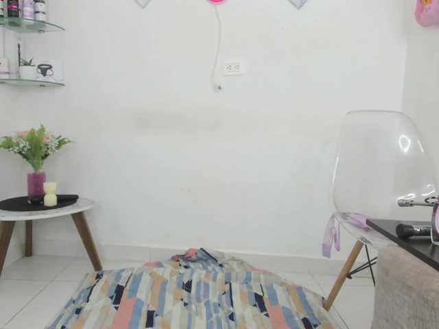 curvylattina live cam on BongaCams