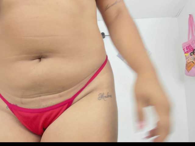 curvylattina live cam on BongaCams