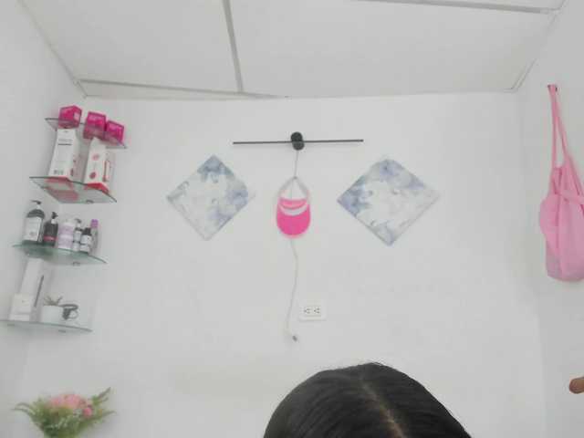 curvylattina live cam on BongaCams