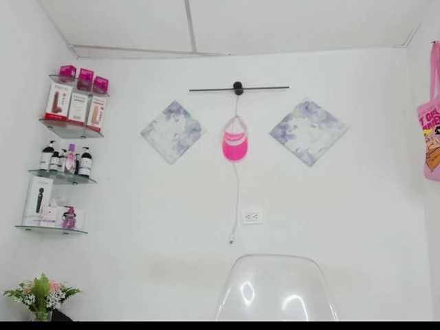 curvylattina live cam on BongaCams