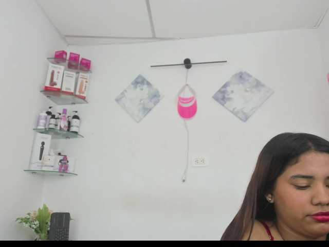 curvylattina live cam on BongaCams