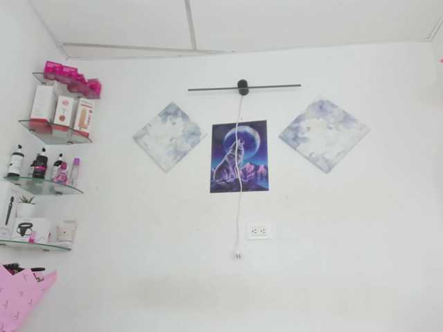 curvylattina live cam on BongaCams