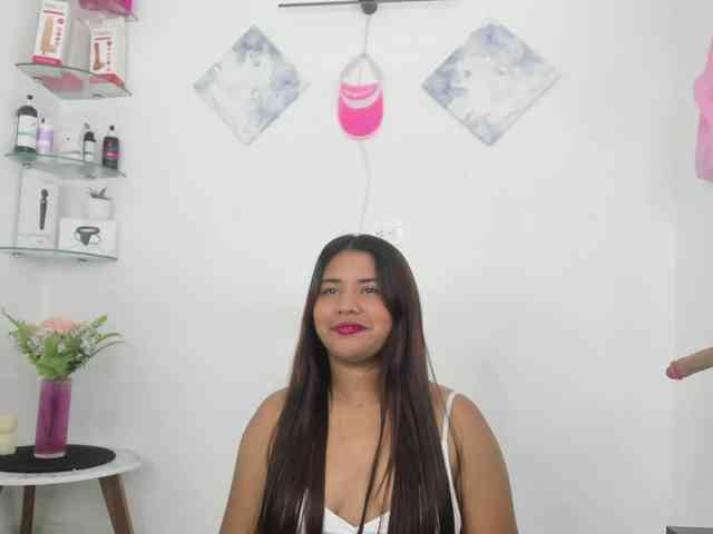 curvylattina webcam