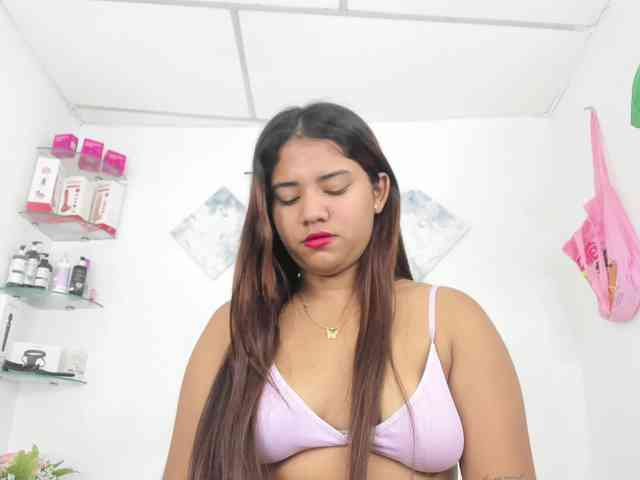 curvylattina webcam
