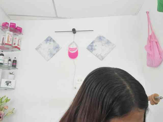 curvylattina webcam