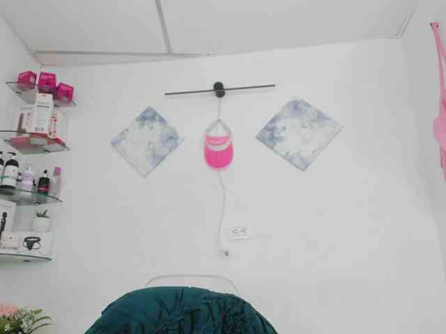 curvylattina webcam