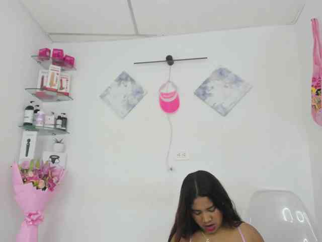 curvylattina webcam