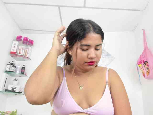 curvylattina webcam