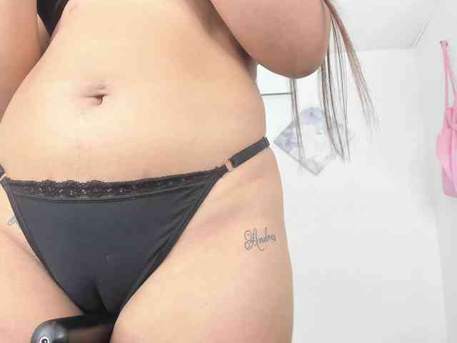 curvylattina webcam