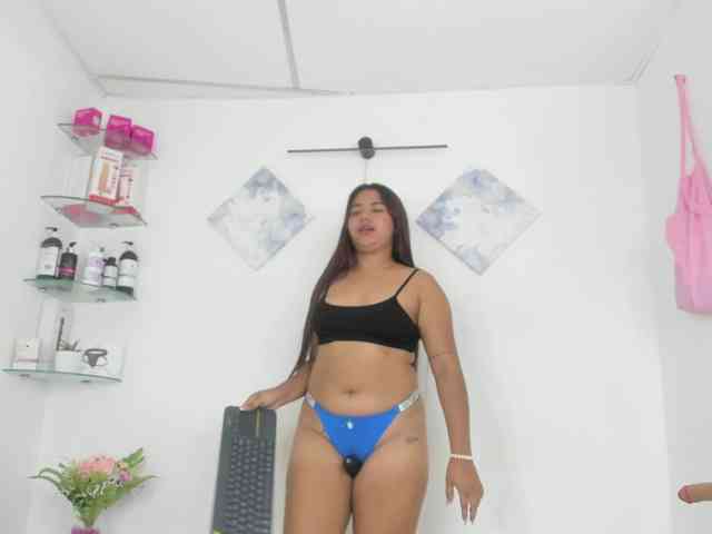 curvylattina webcam