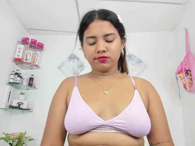 curvylattina webcam