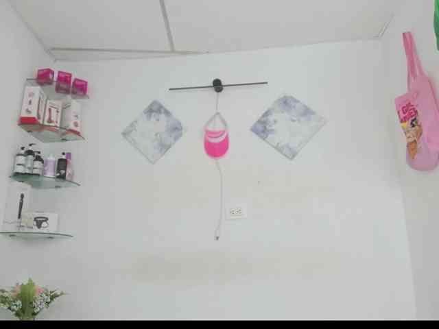 curvylattina webcam