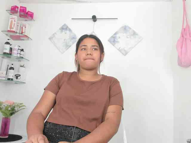 curvylattina webcam