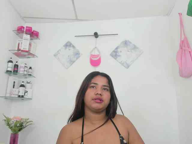 curvylattina webcam