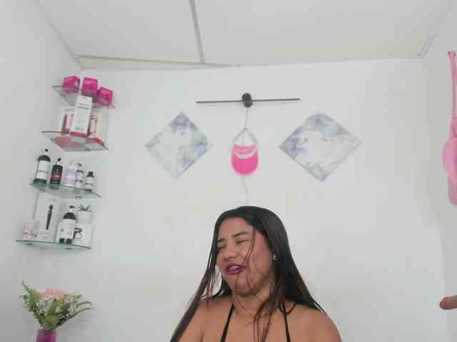 curvylattina webcam