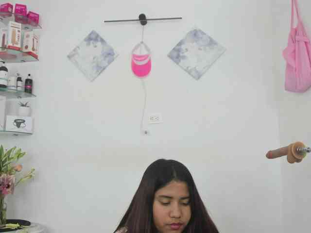 curvylattina webcam