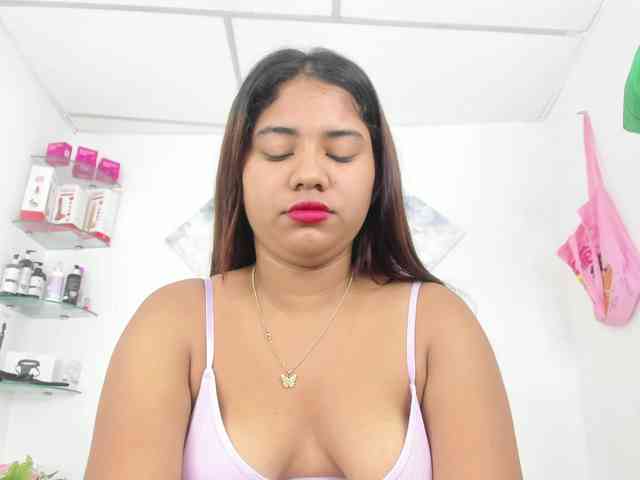 curvylattina webcam