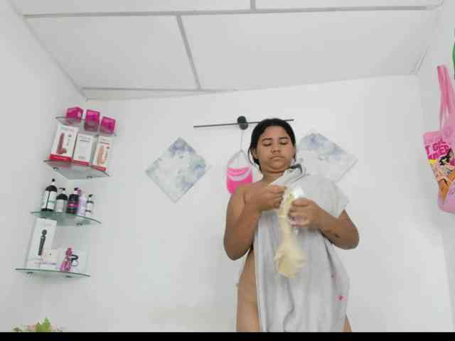 curvylattina webcam
